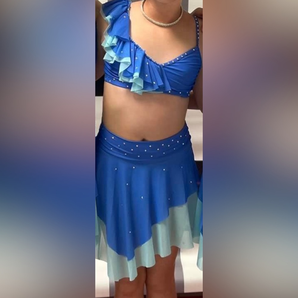 Two piece Lyrical costume size CL